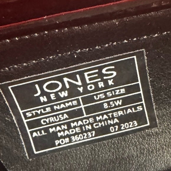 Jones New York Cyrusa Women’s Black Patent Loafer Heels Size 8.5W - Pre-Owned - Picture 3 of 5